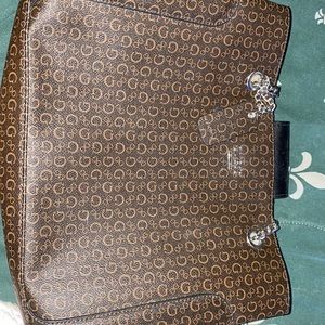 Shoulder guess “los Angeles” brown purse .